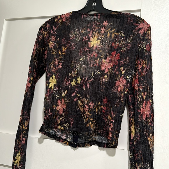 FREE PEOPLE We The Free Angelina Lace Up Button Up Dark Combo Crop Top sz M - Picture 5 of 5